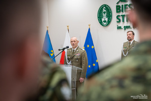 Wręczenie aktów mianowania na stopień kaprala w komendzie BiOSG