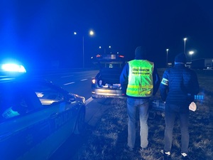 BiOSG i Policja rozbili grupę przestępczą zajmującą się nielegalną migracją