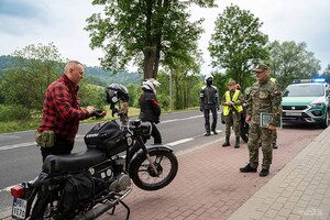 spotkanie funkcjonariusza/motocyklisty z Komendantem BiOSG spotkanie funkcjonariusza/motocyklisty z Komendantem BiOSG