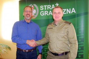 Profesor Timothy Palmbach i Komendant Bieszczadzkiego OSG płk SG dr Piotr Patla 