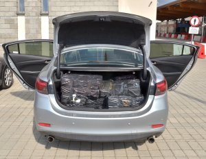 Samochodem marki Mazda podróżowała 45 - letnia kobieta 