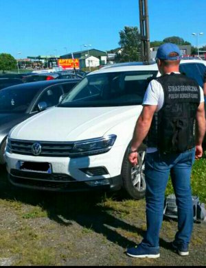 Odzyskano poszukiwanego w Europie Volkswagena o wartości 150 tys. zł 