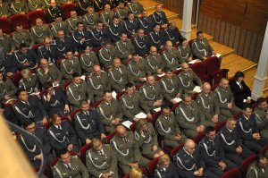 Służby mundurowe z okazji Narodowego Święta Niepodległości na Zamku Kazimierzowskim w Przemyślu 