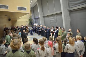 Przekazanie światełka w przejściu granicznym w Budomierzu 