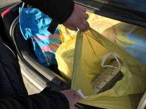 Papierosy z przemytu w bagażniku Audi 