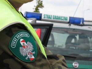 przekroczenie granicy i usiłowanie wręczenia łapówki 