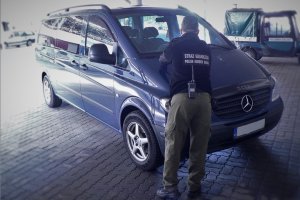 zatrzymany mercedes vito 
