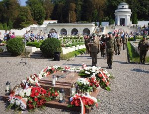 uroczystości na Cmentarzu Orląt Lwowskich 