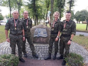 Nasza zwycięska reprezentacja:st. sierż SG Irmina Sikora-Kołodziej (Wydział Kadr i Szkolenia ) mjr SG Tomasz Skawiński (PSG Wetlina), por. SG Paweł Stańko (PSG Ustrzyki Górne), st. chor. szt. SG Bogusław Ślazyk (PSG Ustrzyki Górne). 