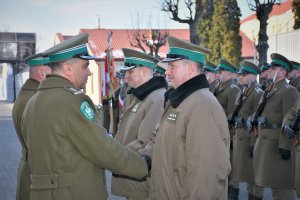 Odznakę SG otrzymał kpt. SG Tomasz Szott z Placówki SG w Medyce 