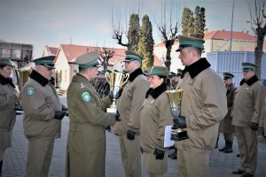 Przedstawiciele najlepszych drużyn sportowych Bieszczadzkiego Oddziału 
