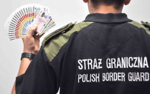 25-fałszywych dowodów osobistych zatrzymanych na przejściu granicznym w Korczowej 