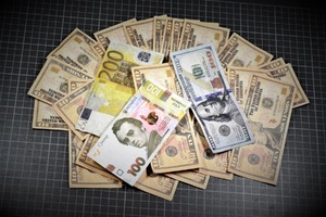 ujawnione imitacje banknotów 