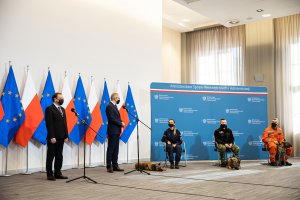 Konferencja prasowa z udziałem MSWiA oraz szefów służb 