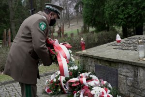 fot. złożenie kwiatów na Grobie Katyńskim w Przemyślu 
