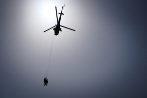 Szkolenie wysokościowe z użyciem śmigłowca 