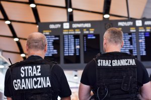 Funkcjonaiursze SG z Zespołu Interwencji Specjalnych 