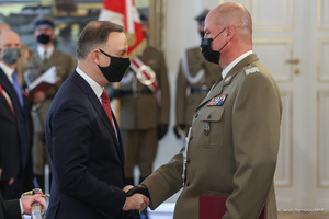 wręczenie nominacji generalskiej przez Prezydenta RP, fot. Jakub Szymczuk/KPRP 