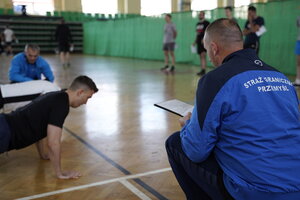 Egzaminy dla kandydatów do służby w SG 