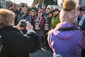 Przekazanie Światła Pokoju na przejściu granicznym w Korczowej (fot. radio.rzeszów.pl) 