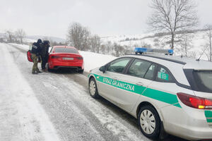 zatrzymanie kuriera przewożącego migrantów 
