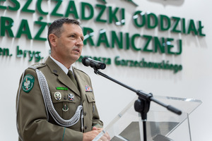 Wręczenie aktów mianowania na pierwszy stopień w korpusie podoficerów 