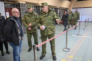 fot. Jerzy Żygadło/PUW Rzeszów - Delegacja z wizytą na podkarpackich przejściach granicznych 