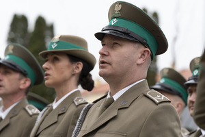 Wręczenie aktów mianowania na stopień młodszego chorążego w BiOSG 