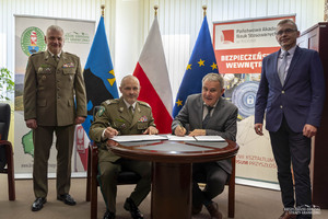 uroczystość podpisania porozumienia w komendzie BiOSG uroczystość podpisania porozumienia w komendzie BiOSG