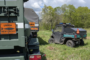 patrol Straży Granicznej oraz saperzy zabezpieczają odnalezione niewybuchy patrol Straży Granicznej oraz saperzy zabezpieczają odnalezione niewybuchy