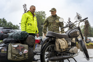 Strażnik graniczny z Podkarpacia wyruszył WSK-ą dookoła Polski
