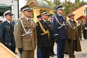 Uroczystości w Rzeszowie (zdjęcia: Policja Podkarpacka) Uroczystości w Rzeszowie (zdjęcia: Policja Podkarpacka)