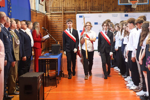 uroczystości rozpoczęcia roku z udziałem funkcjonariuszy BiOSG (fot. Policja oraz szkoły współpracujące z BiOSG) uroczystości rozpoczęcia roku z udziałem funkcjonariuszy BiOSG (fot. Policja oraz szkoły współpracujące z BiOSG)