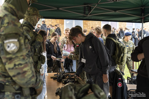 Prezentacja musztry klasy mundurowej z Rymanowa