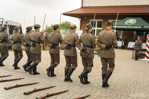 Prezentacja musztry klasy mundurowej z Rymanowa