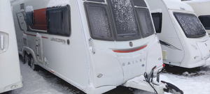 Odzyskane przyczepy kempingowe