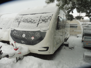 Odzyskane przyczepy kempingowe