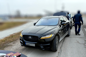 Zatrzymanie kuriera i migrantów