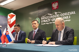 Podpisanie umowy na realizację projektu Transgraniczny Szlak Dawnych Placówek Straży Granicznej.