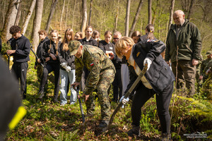 Dzień Ziemi - zasadzenie Zakątka Leśnego na 35. lat BiOSG Dzień Ziemi - zasadzenie Zakątka Leśnego na 35. lat BiOSG